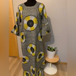 Chic Long Sleeve Dress in Yellow and Black